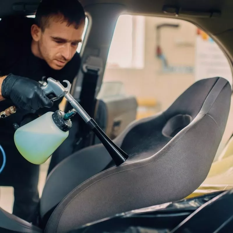 65653 detayli arac temizligi