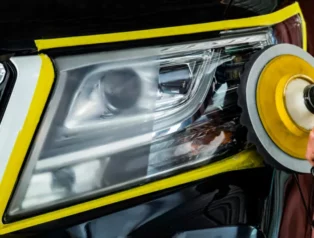 Araç Far Temizliği ve Parlatma Nasıl Yapılır?